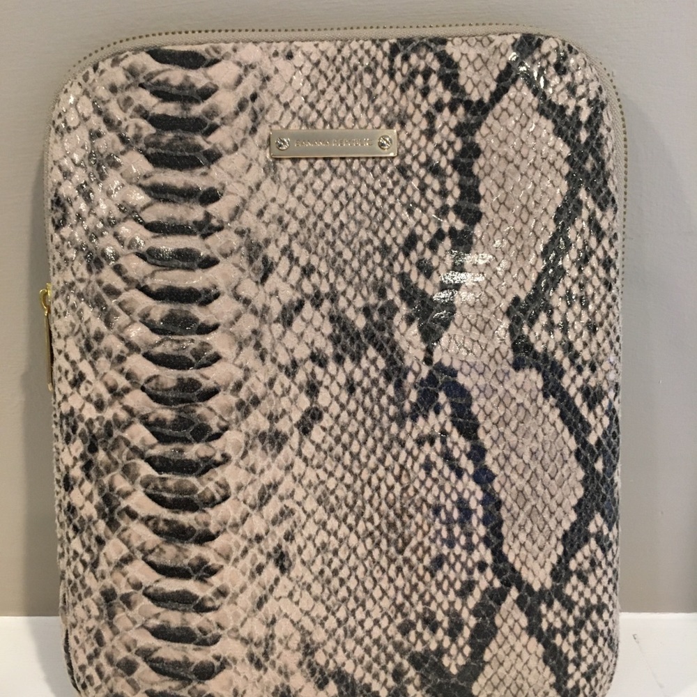 Tablet case